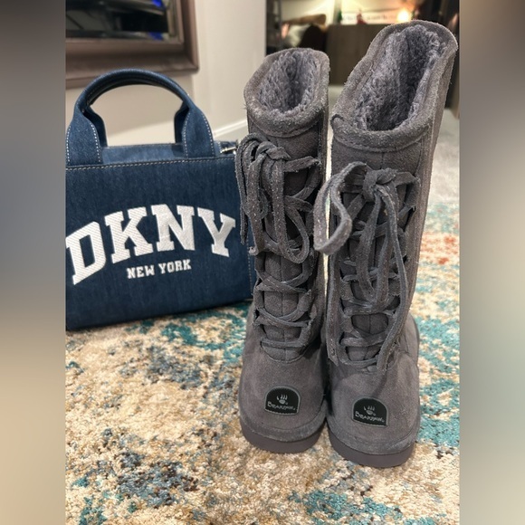 BearPaw Shoes - ✨BearPaw Suede Shearling Gray Boots